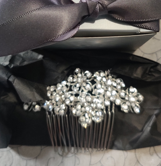 Bittersweet Hair Clip - Picture 4 of 5